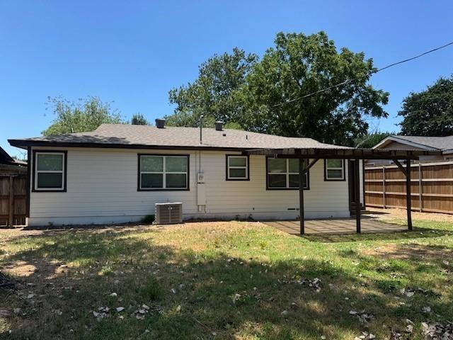 Building Photo - 320 Anderson Dr