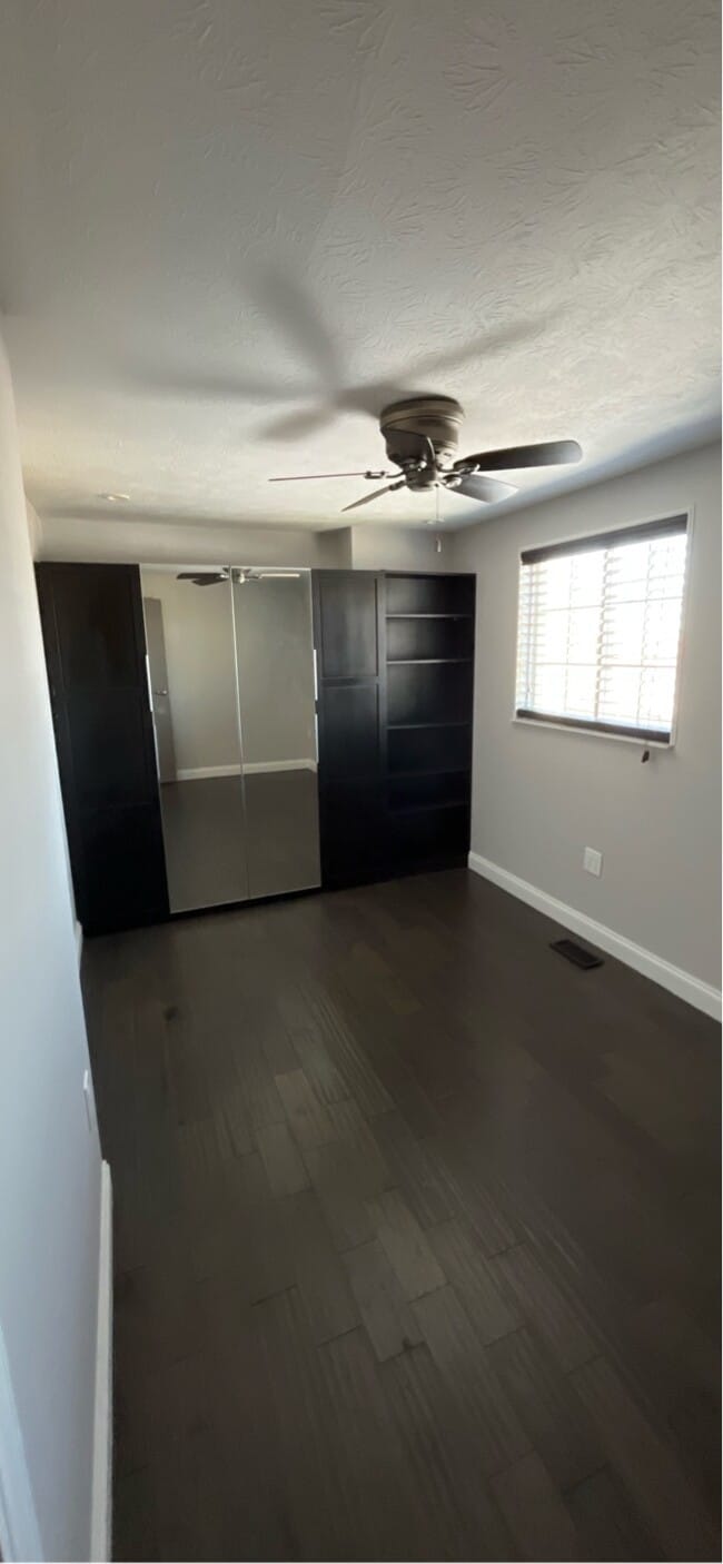 Building Photo - 208 Bonnie Brae Dr