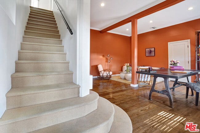 Building Photo - 3531 Wonder View Dr