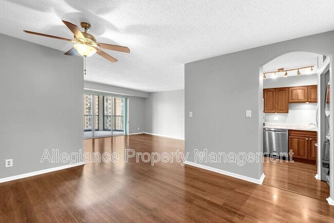 Building Photo - 5904 Mt Eagle Dr