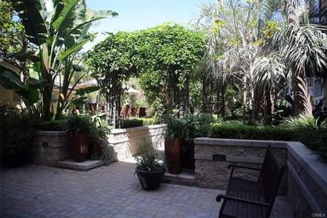 Building Photo - Experience Luxury Living at The Foundry Penthouse Condo!