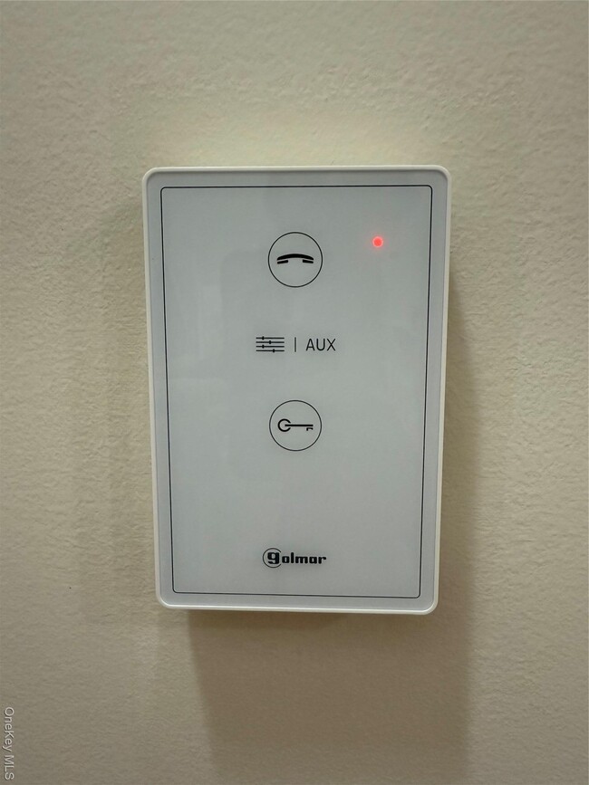 Building Photo - 125 Main St