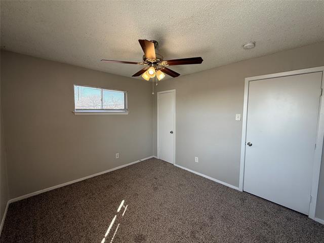 Building Photo - 3907 Emerald Dr