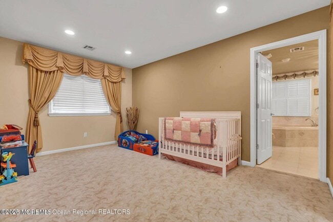 Building Photo - 7 MacKenzie Rd