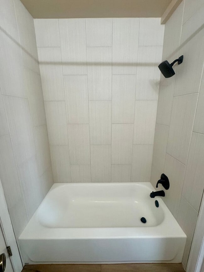 Building Photo - 4 Bedroom Home in Village 7, Centrally Loc...