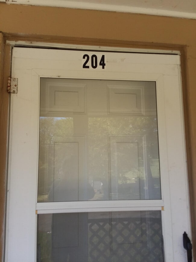 Primary Photo - 204 Epps St