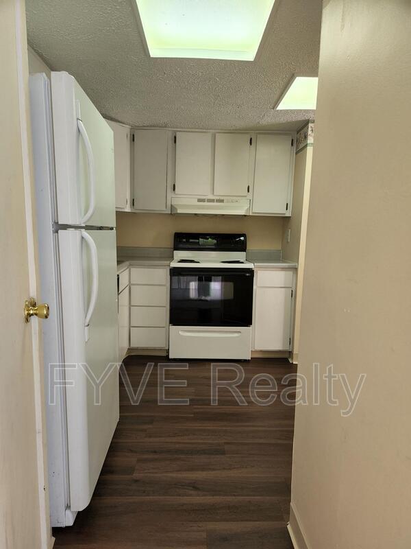 Building Photo - 751 Worthington Forest Pl