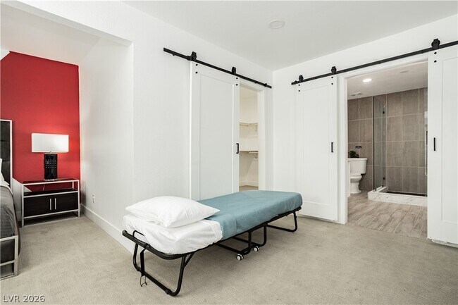 Building Photo - 1913 Birch St