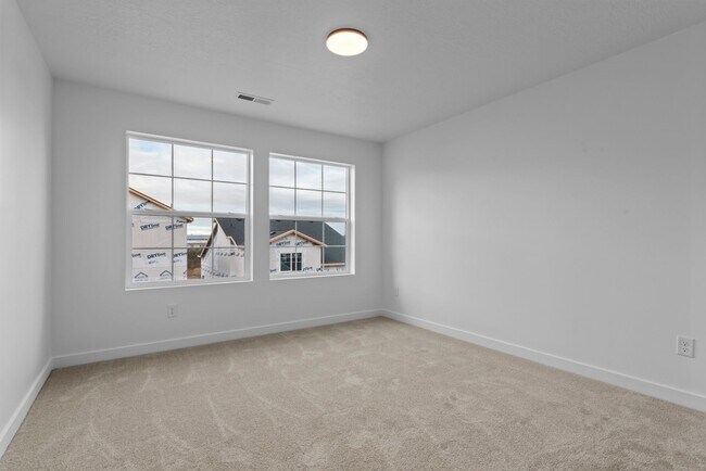Building Photo - 1564 W 265 N