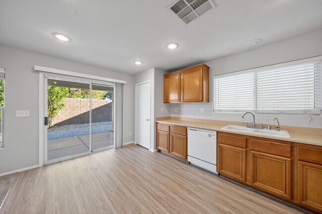Building Photo - 9021 Spirit Canyon Ave