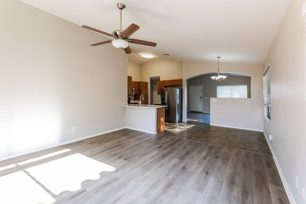 Building Photo - 14756 W Maui Ln