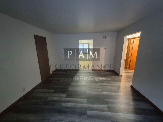 Building Photo - 2155 S 102nd St