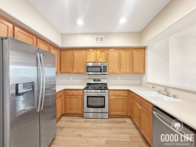 Building Photo - 3-Level 3BR Otay Ranch Home | 1,602 Sq Ft with Garage, Balcony & Gated Community