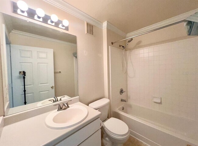 Building Photo - 18469 Bridle Club Dr