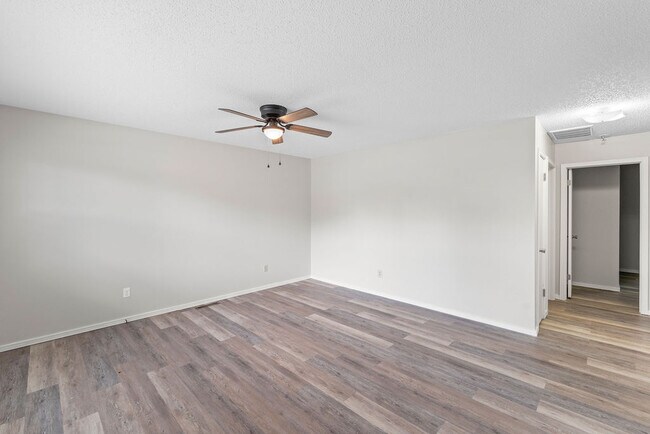 Building Photo - 2456 N Homewood Ave