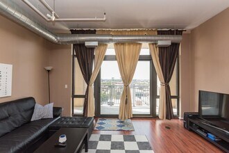 Building Photo - 1 bedroom in Chicago IL 60616