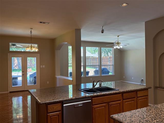 Building Photo - 405 Love Bird Ln