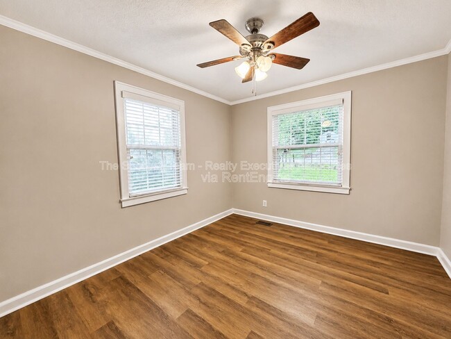 Building Photo - 2540 Larkwood Ln