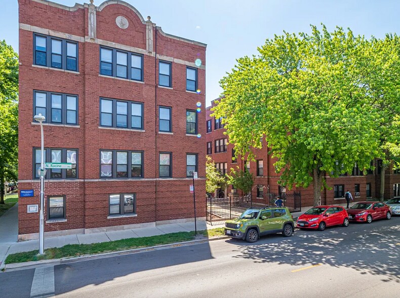 Building Photo - 3523 N Racine Ave