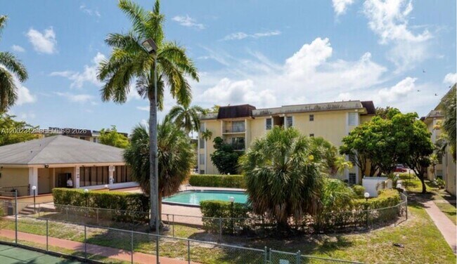 Building Photo - 11905 NE 2nd Ave