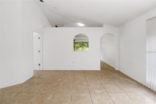 Building Photo - 10437 Opus Dr