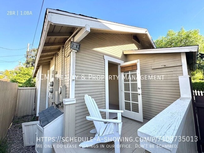 Building Photo - 531 Roswell-