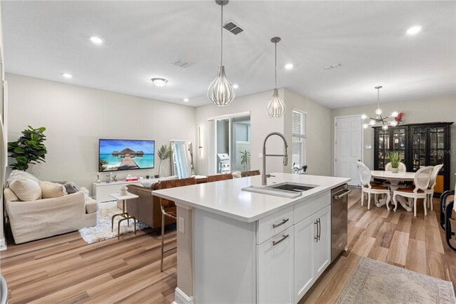 Building Photo - 7025 Carrickbend Ln