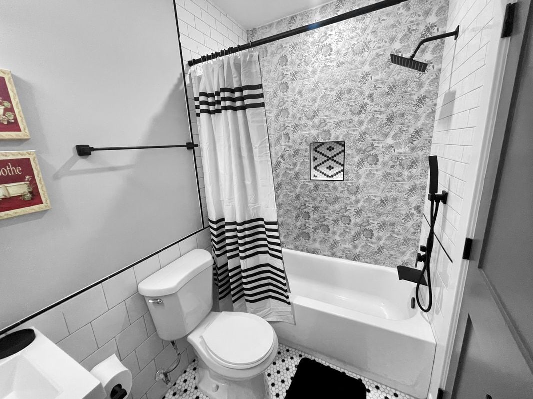 Building Photo - 1428 Madison Ave