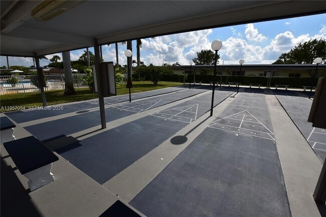 Building Photo - 2750 Emory Dr W