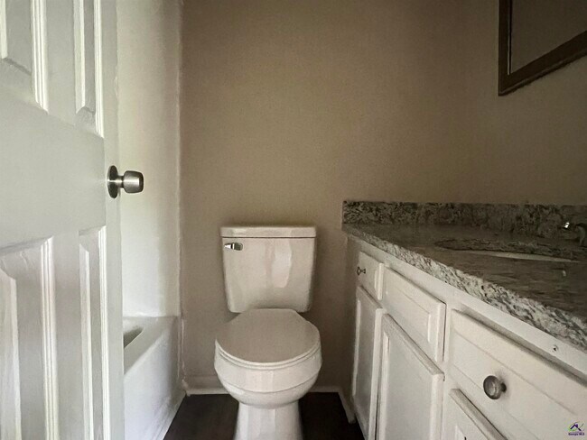 Building Photo - 1169 Sandy Beach Dr