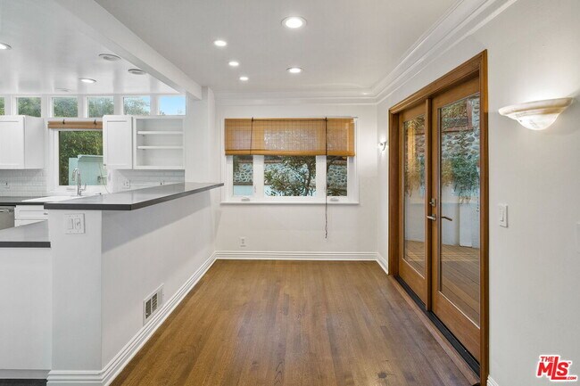 Building Photo - 2319 Outpost Dr