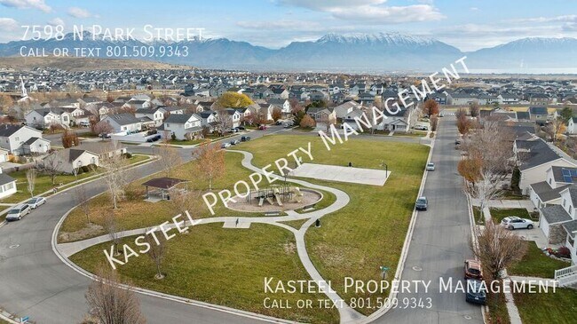 Building Photo - 7598 N Park St