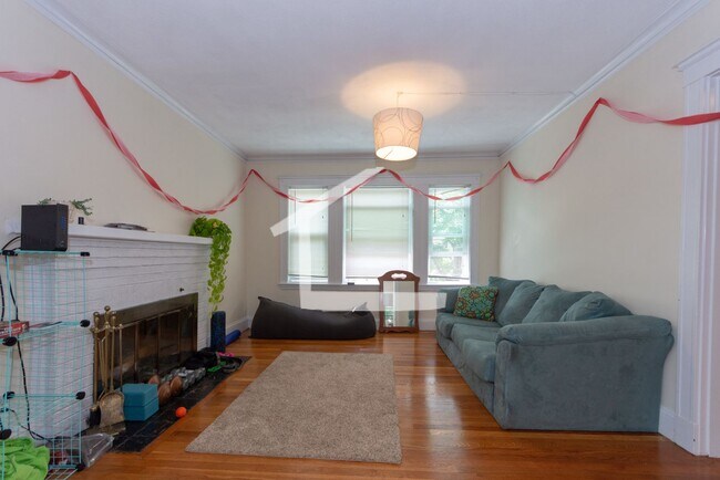 Building Photo - 64 Greycliff Rd