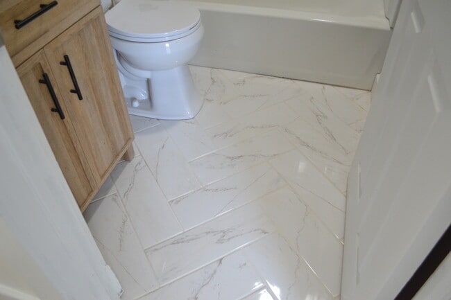 Building Photo - 20 Mcreynolds St