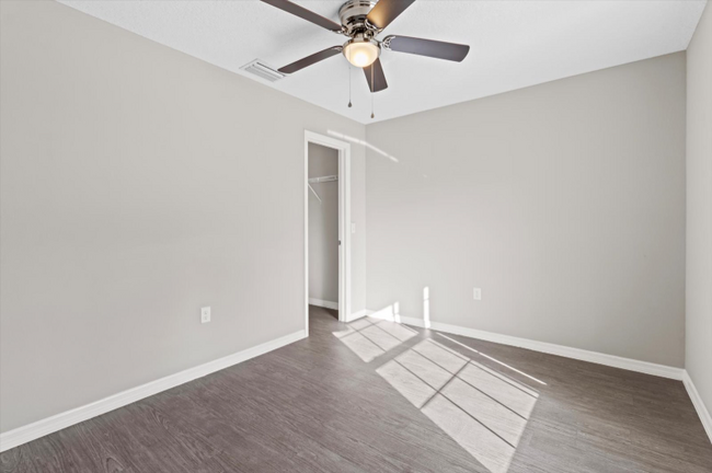 Building Photo - 9276 N Mendoza Way