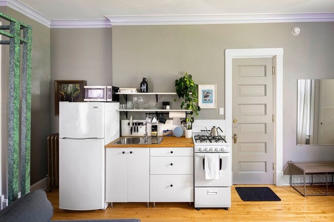 Building Photo - 2828 Humboldt Ave S