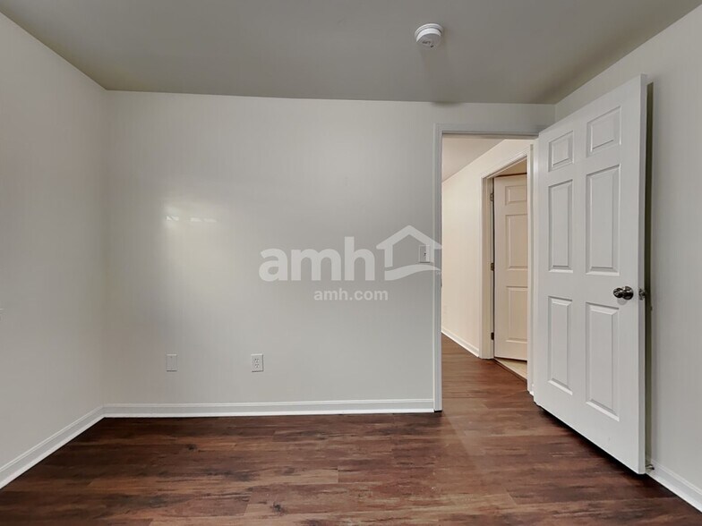 Building Photo - 10728 Sandy Ct