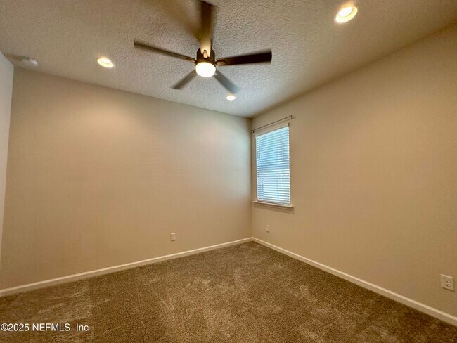 Building Photo - 282 Little Bear Run