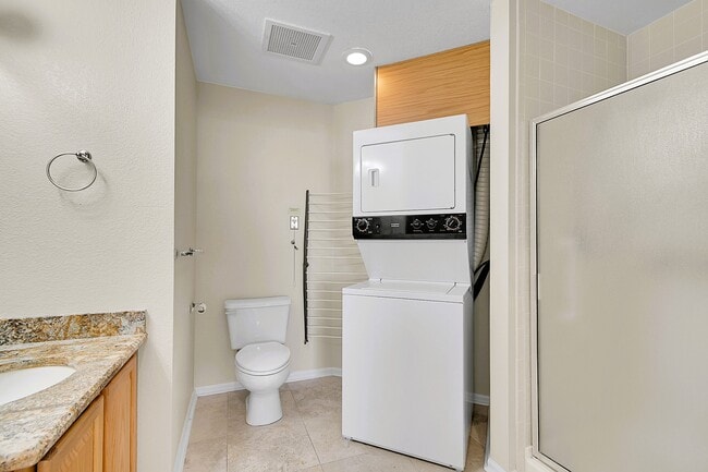 Building Photo - 31719 Rocky Village Dr