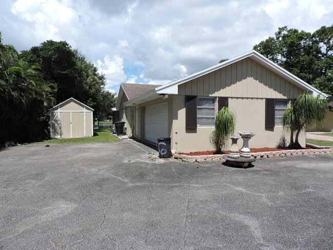 Building Photo - 4529 Square Lake Dr
