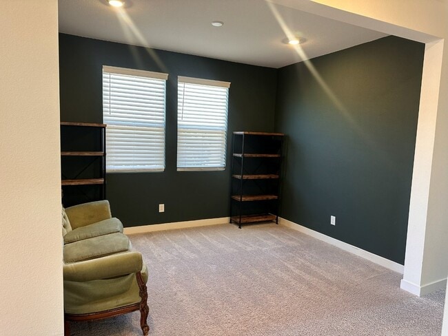 Building Photo - 10114 Blue Cereus St