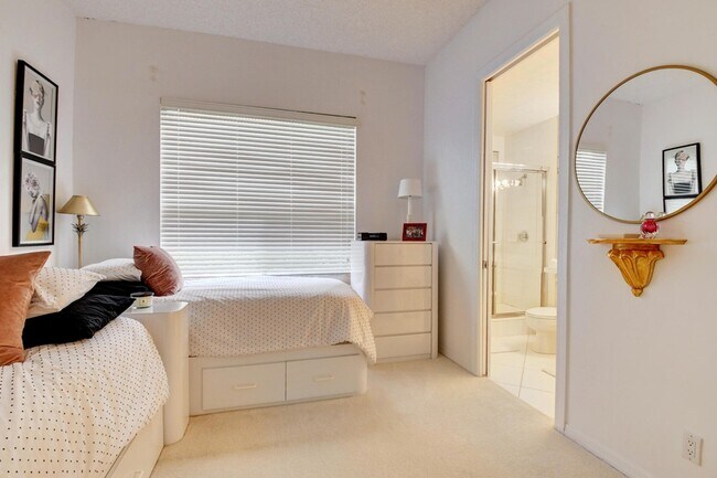 Building Photo - 5801 NW 24th Ave