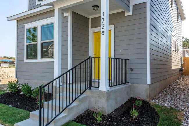 Building Photo - 1728 Artesian Springs Xing