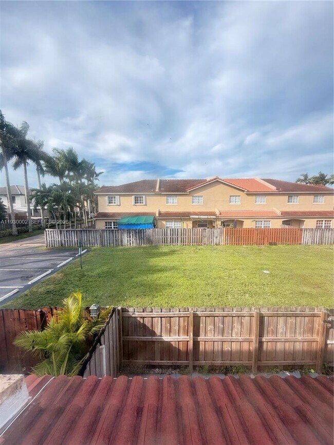 Building Photo - 6880 SW 158th Ct