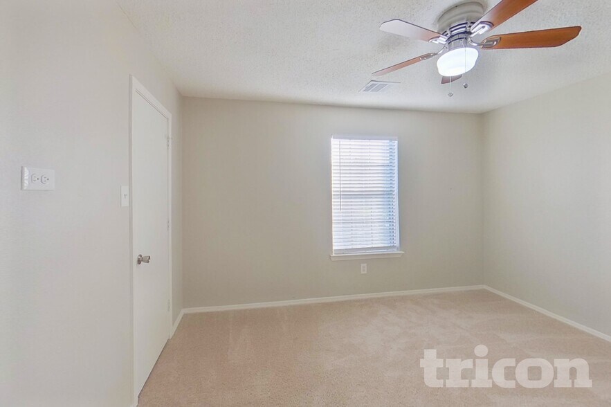 Building Photo - 2116 Stein Way