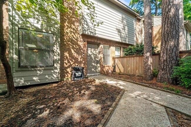 Building Photo - 30 Willowwood Cir