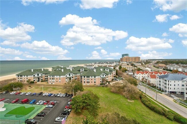 Building Photo - 3288 Page Ave