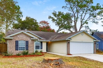 Building Photo - 7971 Copperfield Cir N