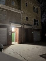 Building Photo - 2125 Hollywood Dr NW