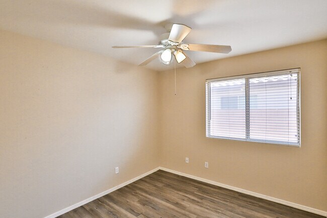 Building Photo - 14919 N 149th Dr